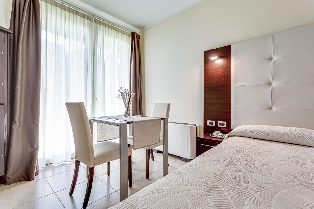Hotel-Residence-B&B Le Dune Beach Service Included Lido Adriano Ngoại thất bức ảnh