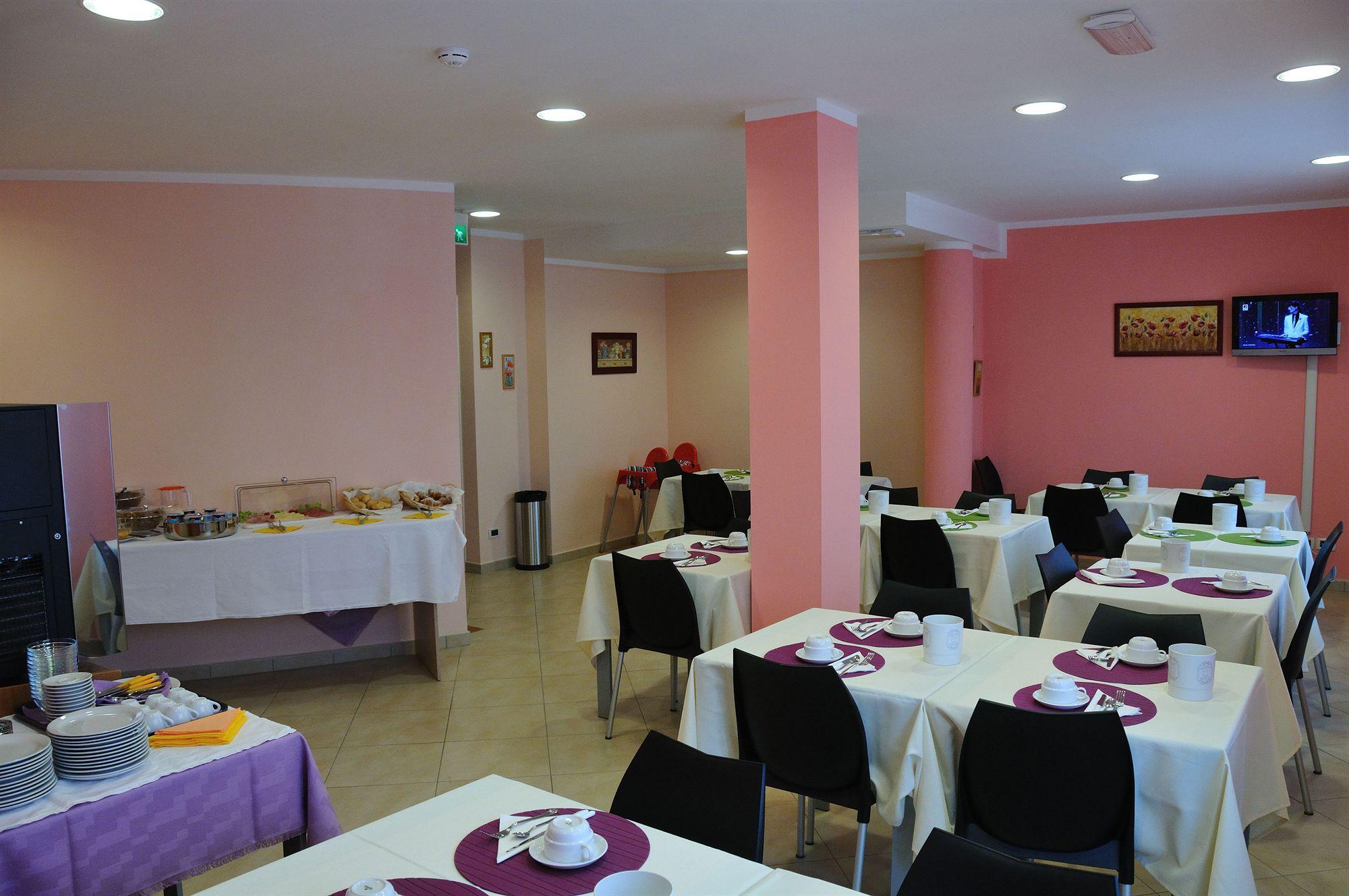 Hotel-Residence-B&B Le Dune Beach Service Included Lido Adriano Ngoại thất bức ảnh